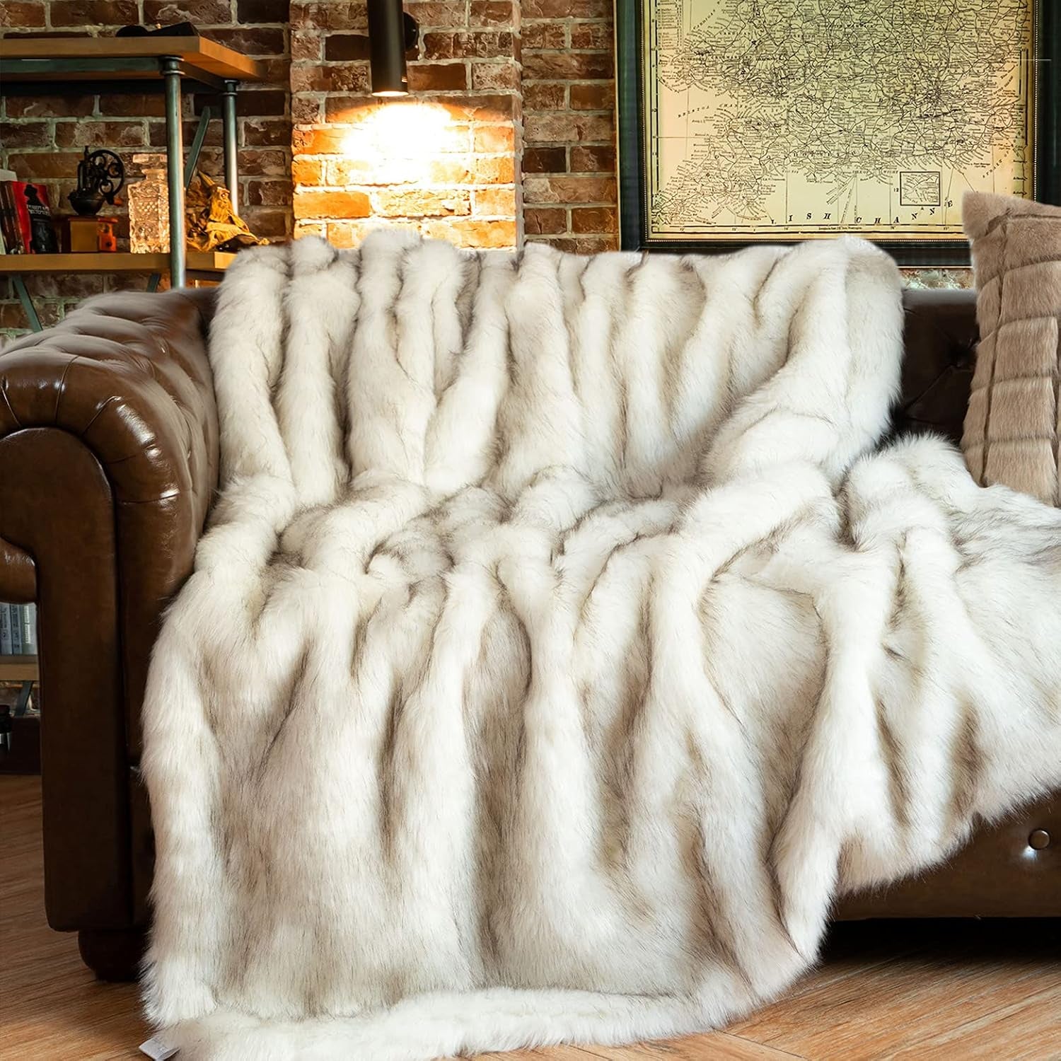 Luxury White Faux Fur Throw Blanket Long Pile with Black Tips, 51"X67", Super Warm Thick Faux Fur Blanket for Couch, Bed, Fuzzy Fluffy Elegant Cozy Blanket